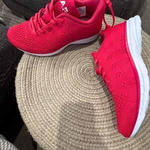 APL TECHBLOOM PRO//Red Athletic Sneakers